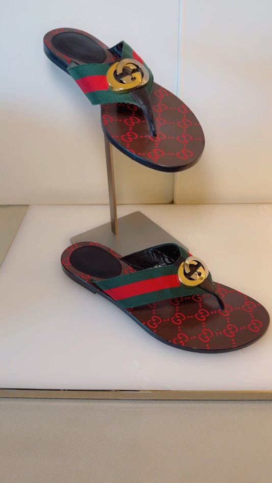 GUCCI THONG SANDALS SIZE37 1/2|75