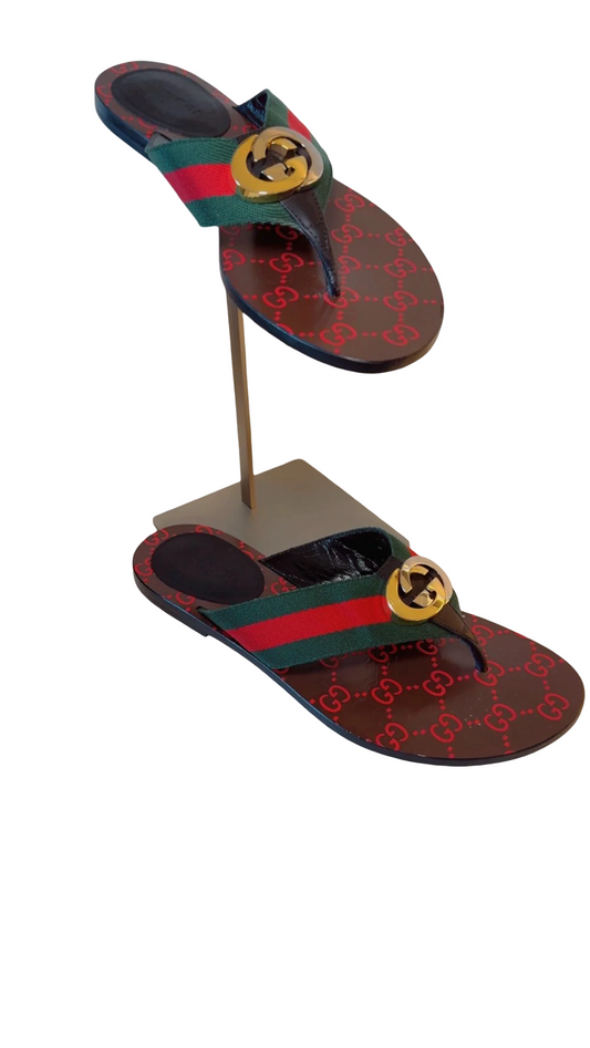 GUCCI THONG SANDALS SIZE37 1/2