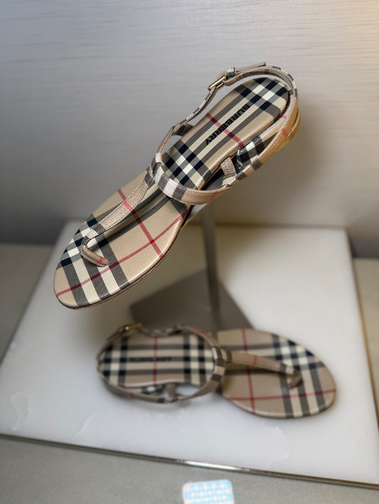 Burberry Emily Sandals Size 6B|32