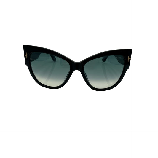 Tom Ford Cat Eye Sunglasses Black